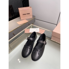 Miu Miu flat shoes